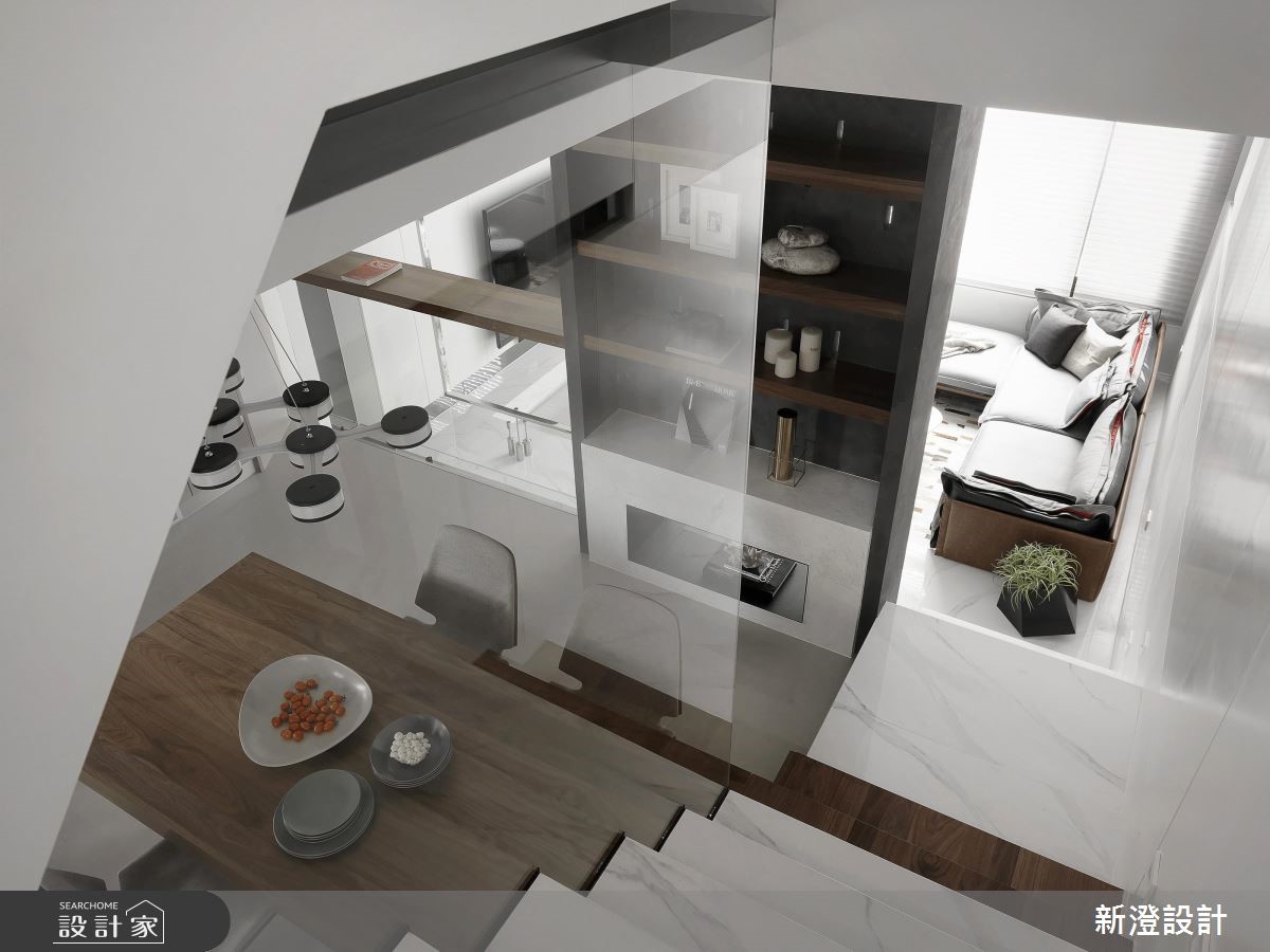 75 坪的現代風住宅，為坐東朝西的私人獨棟透天別墅，